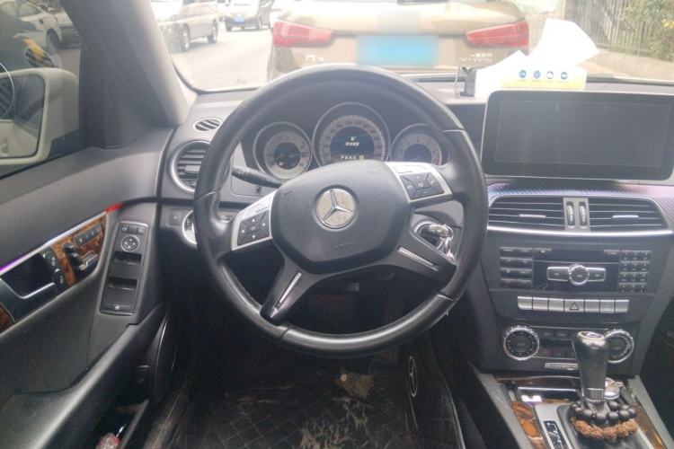 Used Mercedes-Benz C-Class 2011 C 200 CGI Elegant Model Steering Wheel