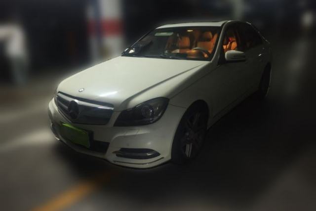 Ojetý Mercedes-Benz C-Class 2011 C 300 Fashion Model
