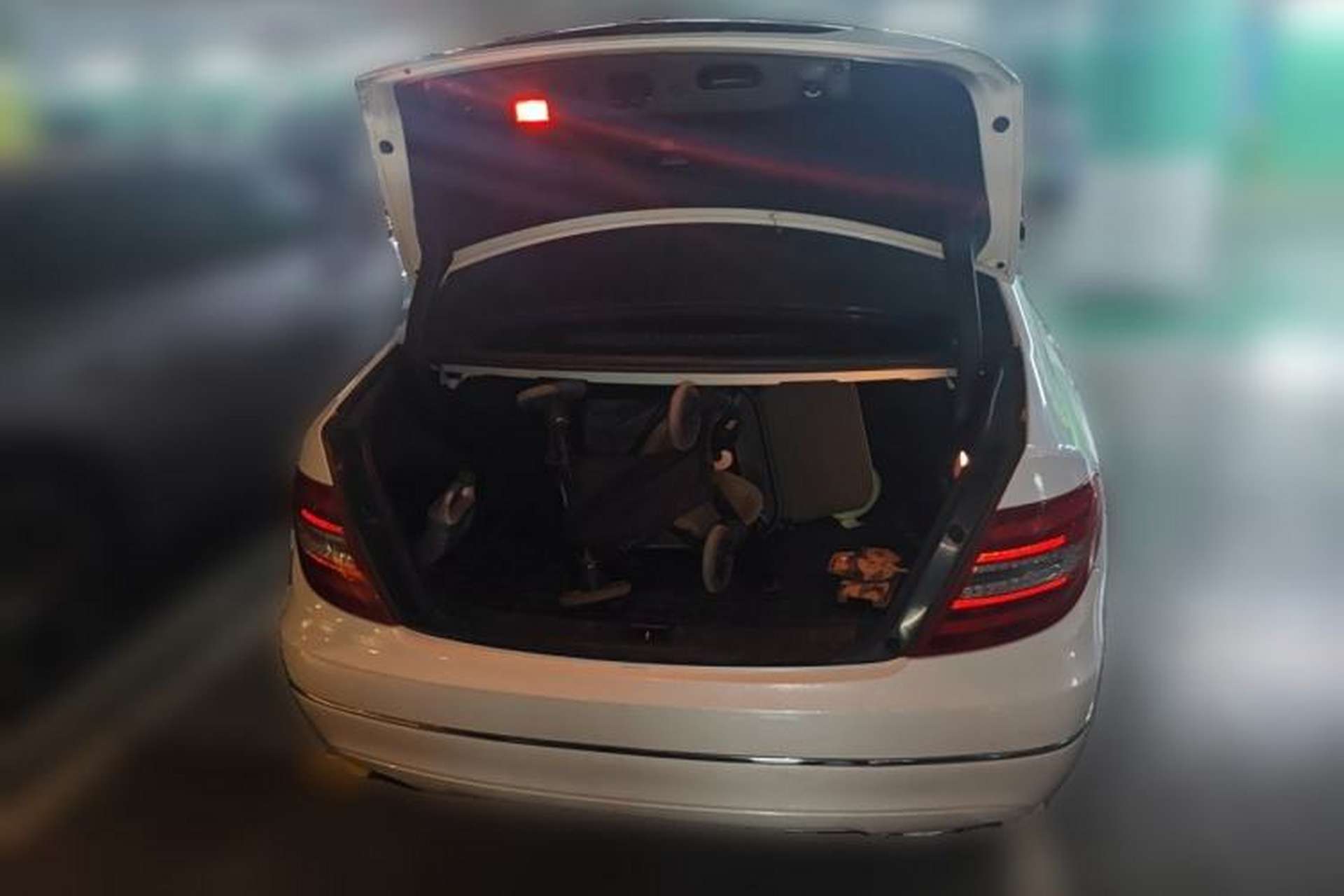 Used Mercedes-Benz C-Class 2011 C 200 CGI Elegant Model Trunk