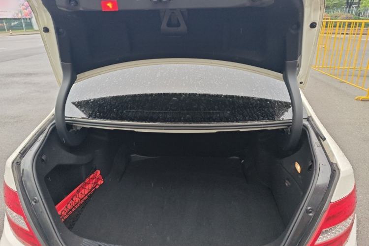 Used Mercedes-Benz C-Class 2011 C 200 CGI Fashion Model Trunk