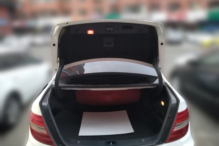 Used Mercedes-Benz C-Class 2011 C 200 CGI Fashion Model Trunk