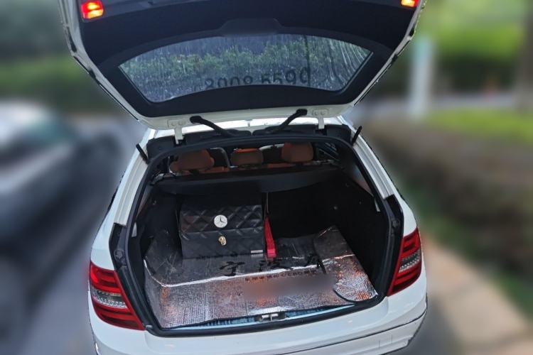 Used Mercedes-Benz C-Class 2011 C 200 Fashion Travel Edition Trunk