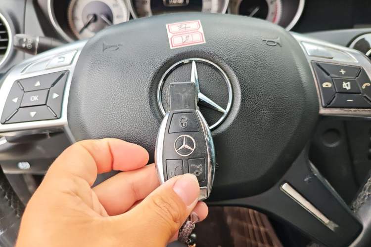Used Mercedes-Benz C-Class 2011 C 200 CGI Fashion Model Vehicle Key