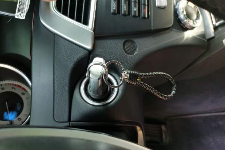 Used Mercedes-Benz C-Class 2011 C 200 Fashion Travel Edition Vehicle Key