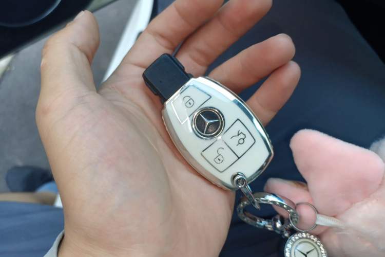 Used Mercedes-Benz C-Class 2011 C 180K Classic model Vehicle Key
