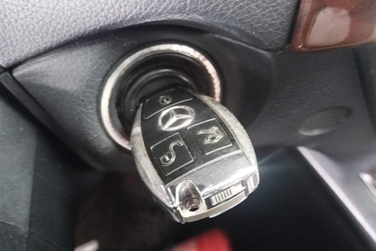 Used Mercedes-Benz C-Class 2011 C 200 CGI Elegant Model Vehicle Key