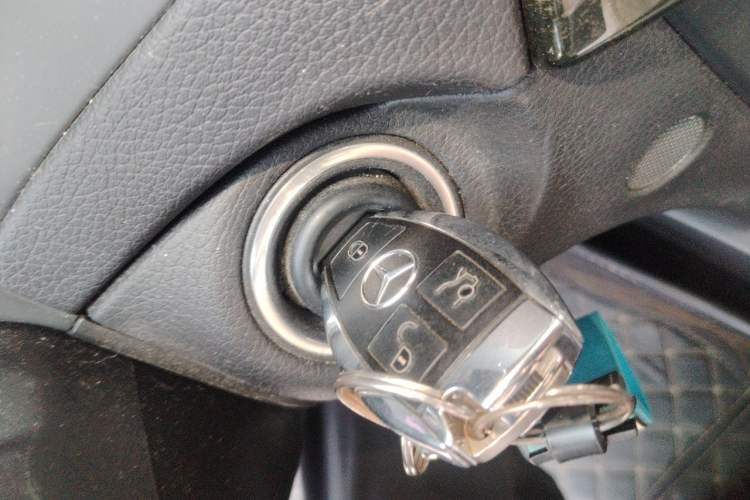 Used Mercedes-Benz C-Class 2011 C 200 CGI Fashion Model Vehicle Key