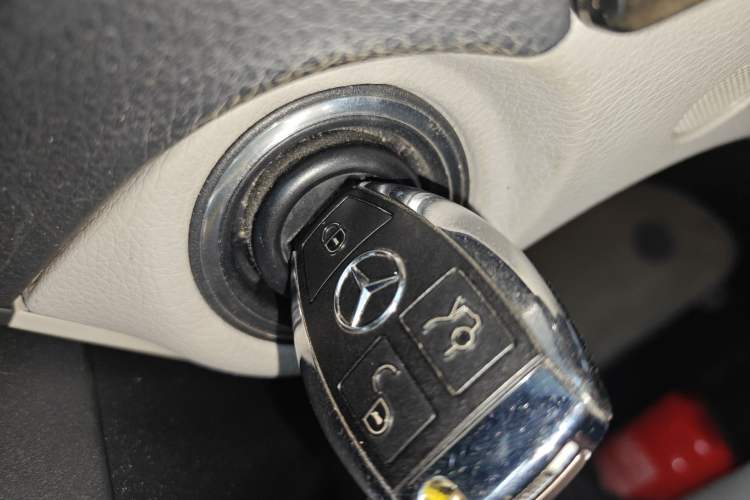 Used Mercedes-Benz C-Class 2011 C 200 CGI Fashion Model Vehicle Key