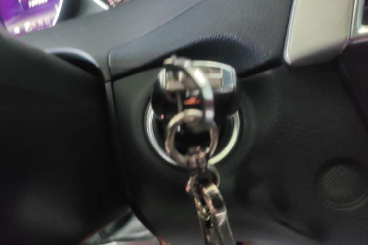 Used Mercedes-Benz C-Class 2011 C 200 Fashion Travel Edition Vehicle Key