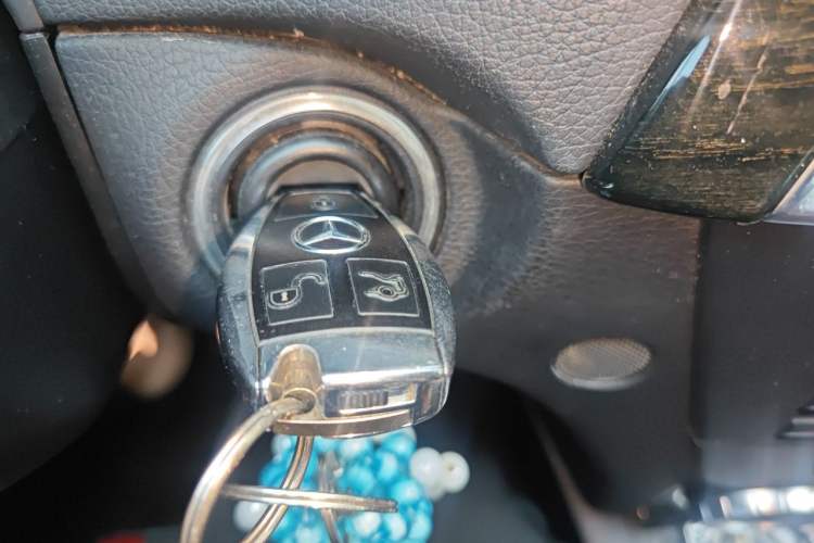 Used Mercedes-Benz C-Class 2011 C 200 CGI Fashion Model Vehicle Key