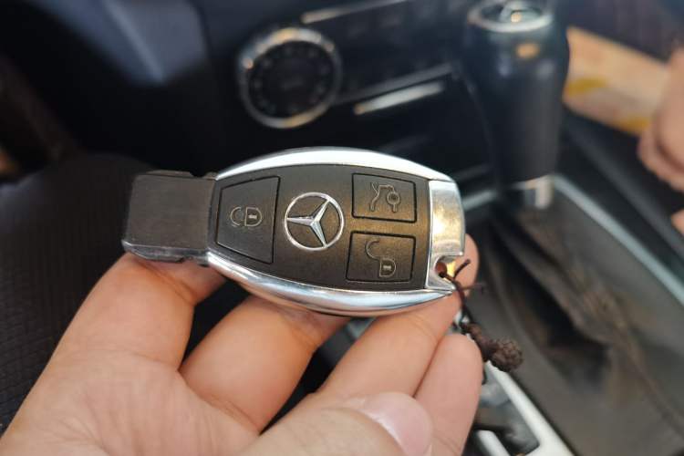 Used Mercedes-Benz C-Class 2011 C 200 CGI Fashion Model Vehicle Key
