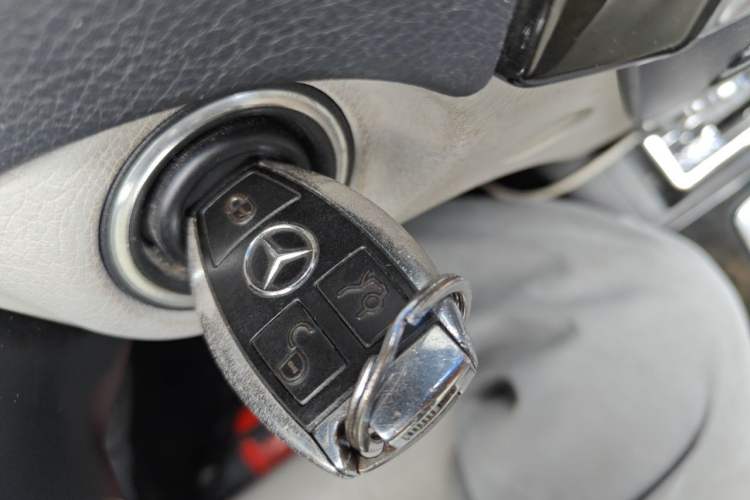 Used Mercedes-Benz C-Class 2011 C 260 CGI Fashion Model Vehicle Key