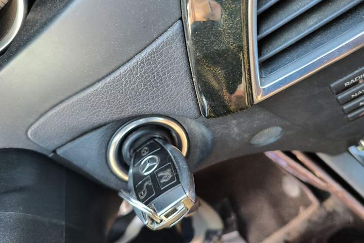 Used Mercedes-Benz C-Class 2011 C 300 Fashion Model Vehicle Key