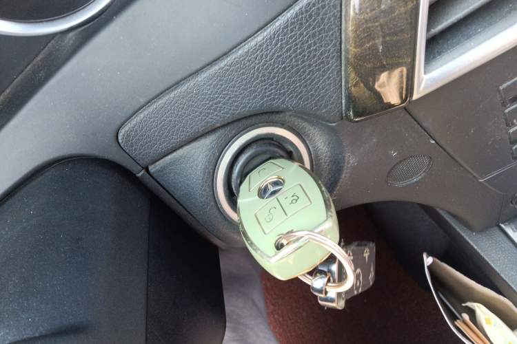 Used Mercedes-Benz C-Class 2011 C 200 CGI Fashion Model Vehicle Key