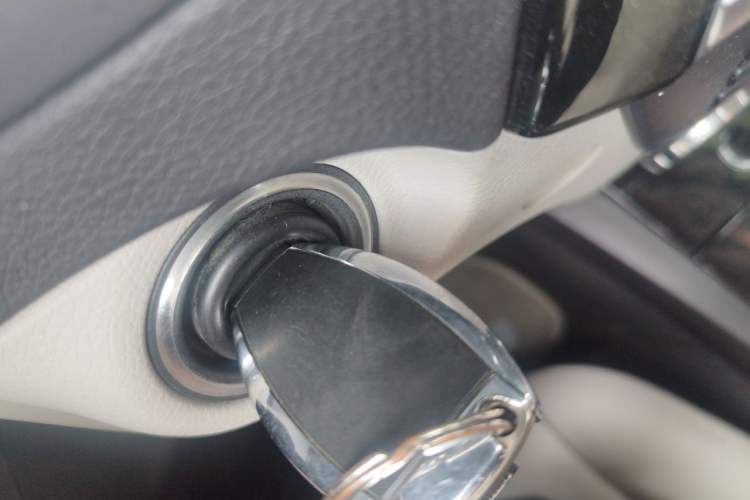 Used Mercedes-Benz C-Class 2011 C 200 CGI Fashion Model Vehicle Key