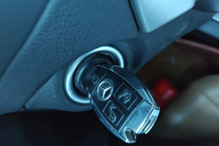 Used Mercedes-Benz C-Class 2011 C 200 Fashion Travel Edition Vehicle Key