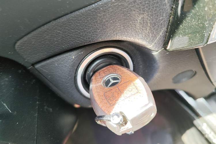 Used Mercedes-Benz C-Class 2011 C 300 Fashion Model Vehicle Key