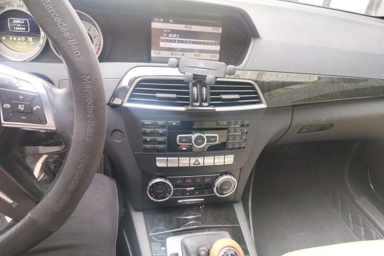 Used Mercedes-Benz C-Class 2011 C 200 CGI Fashion Model Audio And AC Panel