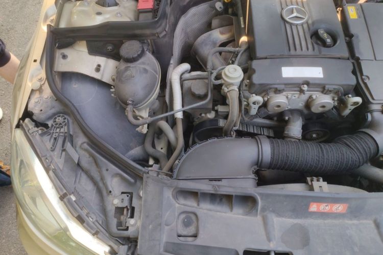 Used Mercedes-Benz C-Class 2011 C 180K Classic model Engine Bay Right