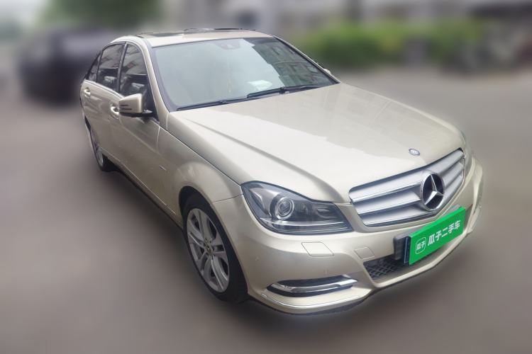 Used Mercedes-Benz C-Class 2011 C 200 CGI Fashion Model Front Right 45 Deg