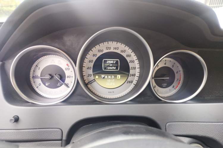Used Mercedes-Benz C-Class 2011 C 200 CGI Fashion Model Odometer Close Up