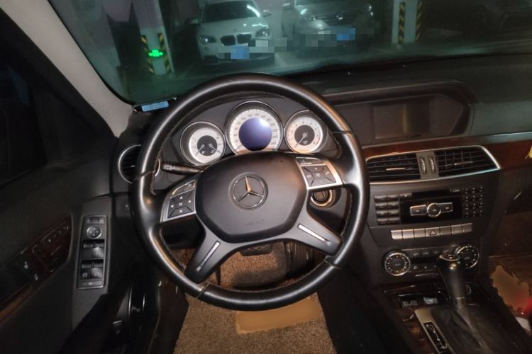 Used Mercedes-Benz C-Class 2011 C 200 CGI Elegant Model Steering Wheel