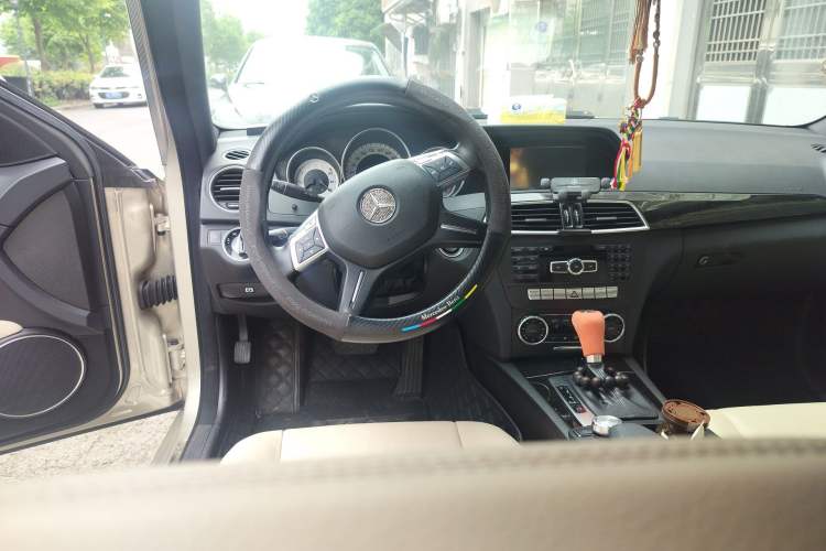 Used Mercedes-Benz C-Class 2011 C 200 CGI Fashion Model Steering Wheel