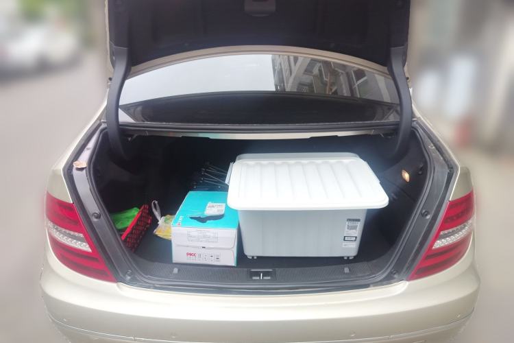 Used Mercedes-Benz C-Class 2011 C 200 CGI Fashion Model Trunk