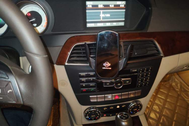 Used Mercedes-Benz C-Class 2013 C 260 Elegant Grand Edition Audio And AC Panel