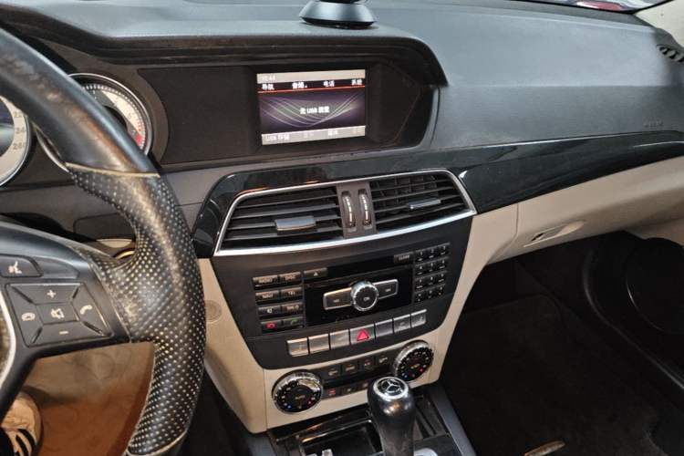 Used Mercedes-Benz C-Class 2013 C 260 Fashion Edition Grand Edition Audio And AC Panel