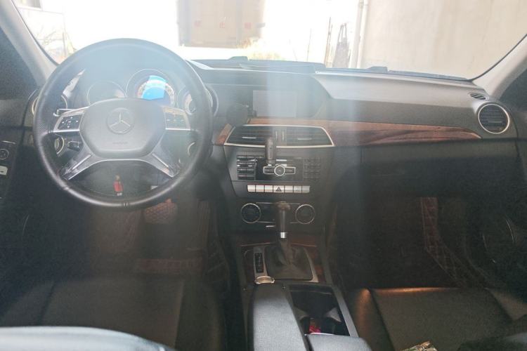 Used Mercedes-Benz C-Class 2013 C 260 CGI Elegant Model Center Console