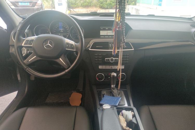 Used Mercedes-Benz C-Class 2013 C 180 Classic Grand Edition Center Console