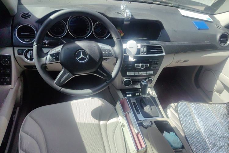Used Mercedes-Benz C-Class 2013 C 180 CGI Classic Center Console