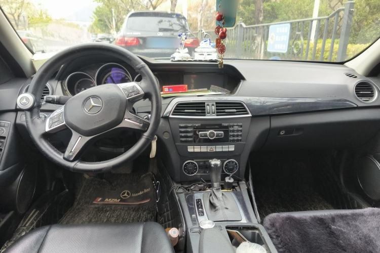 Used Mercedes-Benz C-Class 2013 C 180 CGI Classic Center Console