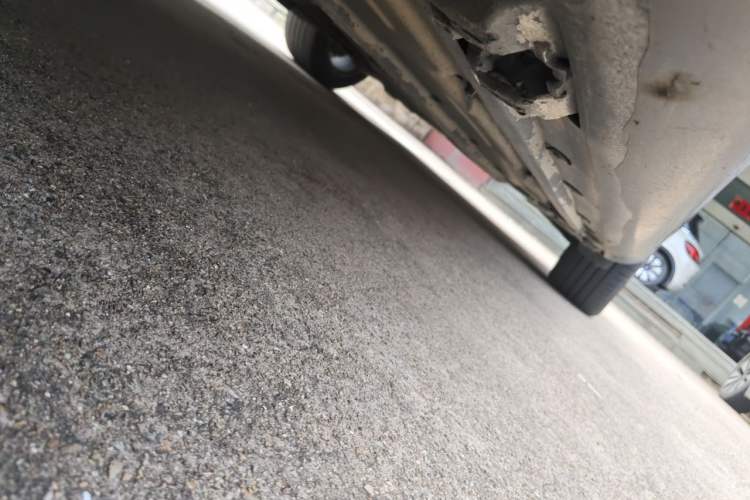 Used Mercedes-Benz C-Class 2013 C 180 CGI Classic Chassis Front Left