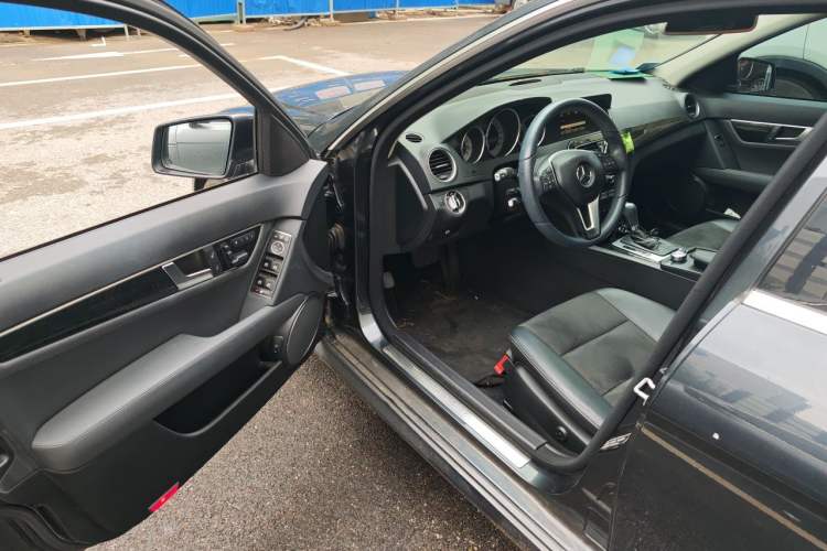 Used Mercedes-Benz C-Class 2013 C 260 Fashion Edition Grand Edition Driver Seat