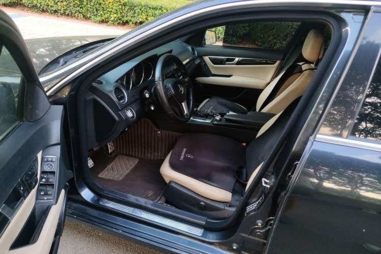 Used Mercedes-Benz C-Class 2013 C 260 CGI Fashion Model Driver Seat