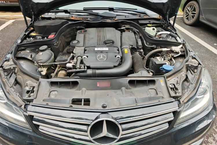 Used Mercedes-Benz C-Class 2013 C 260 Fashion Edition Grand Edition Engine Bay