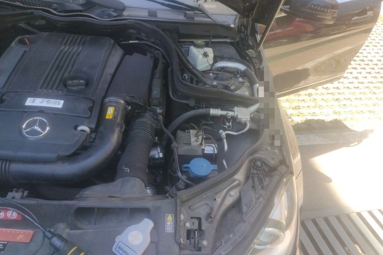 Used Mercedes-Benz C-Class 2013 C 260 Fashion Edition Grand Edition Engine Bay Left