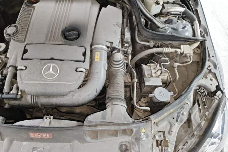 Used Mercedes-Benz C-Class 2013 C 260 Fashion Edition Grand Edition Engine Bay Left
