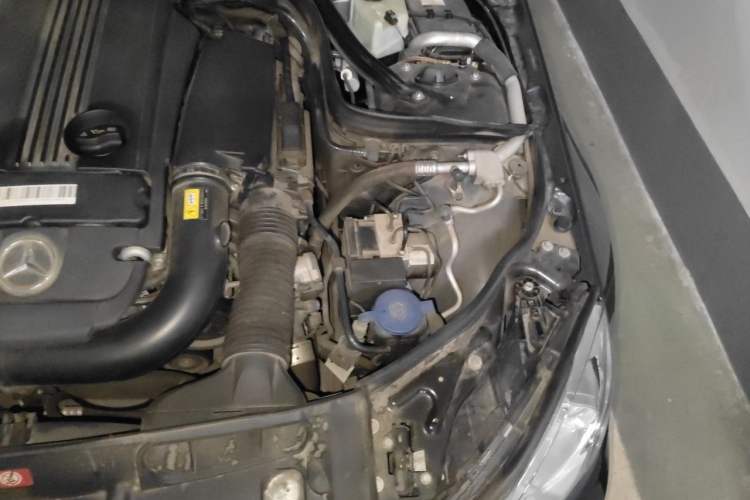 Used Mercedes-Benz C-Class 2013 C 180 Classic Grand Edition Engine Bay Left