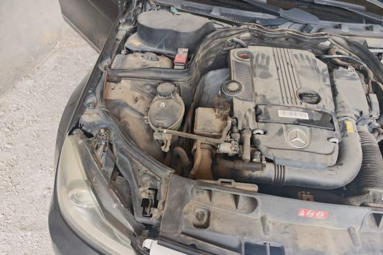 Used Mercedes-Benz C-Class 2013 C 260 CGI Elegant Model Engine Bay Right