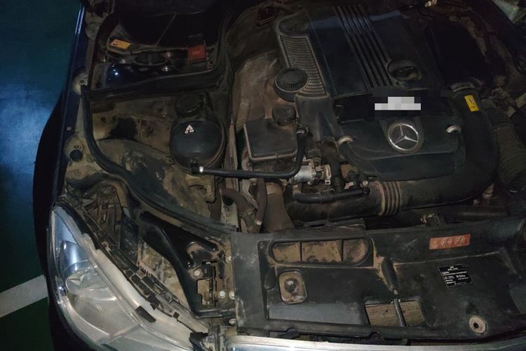 Used Mercedes-Benz C-Class 2013 C 260 Elegant Grand Edition Engine Bay Right
