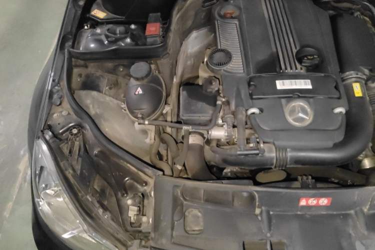 Used Mercedes-Benz C-Class 2013 C 180 Classic Grand Edition Engine Bay Right
