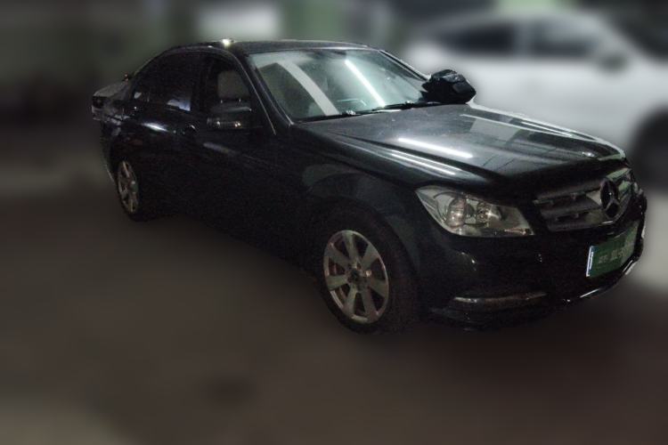Used Mercedes-Benz C-Class 2013 C 180 CGI Classic Front Right 45 Deg
