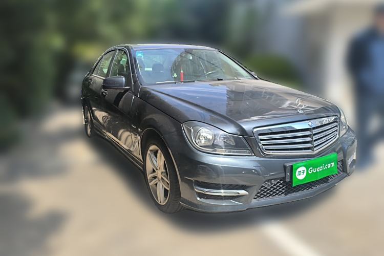 Used Mercedes-Benz C-Class 2013 C 180 Classic Grand Edition Front Right 45 Deg