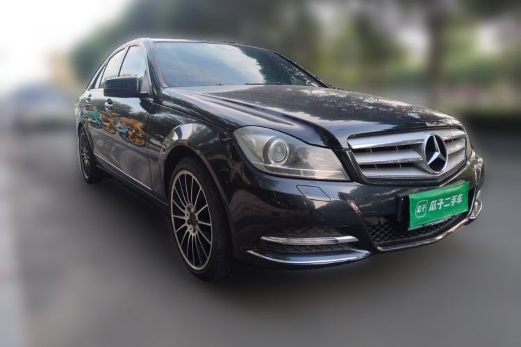 Used Mercedes-Benz C-Class 2013 C 260 CGI Fashion Model Front Right 45 Deg