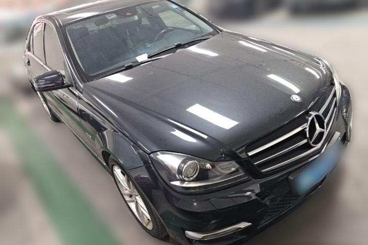 Used Mercedes-Benz C-Class 2013 C 260 Fashion Edition Grand Edition Front Right 45 Deg