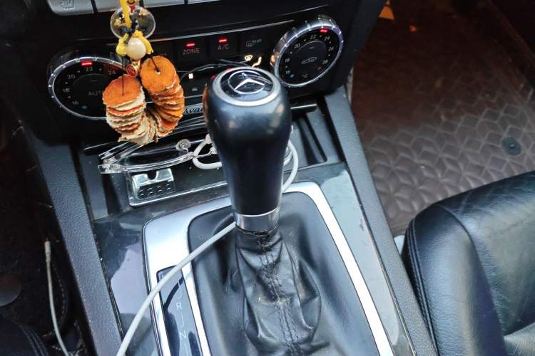 Used Mercedes-Benz C-Class 2013 C 260 CGI Fashion Model Gear Lever
