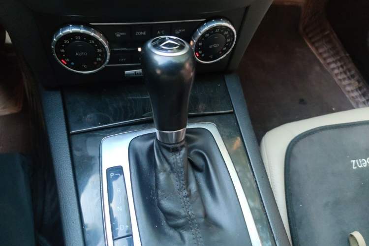 Used Mercedes-Benz C-Class 2013 C 260 CGI Fashion Model Gear Lever